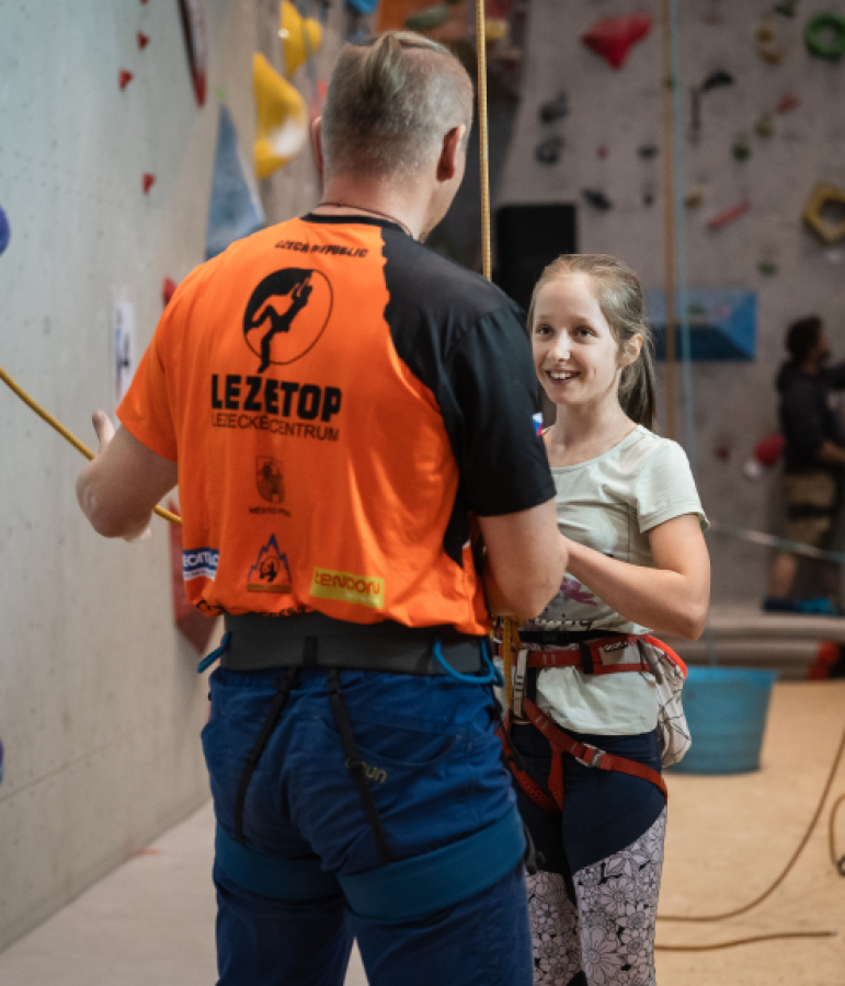 Foto k článku Poprvé na stěně - základní zaškolení